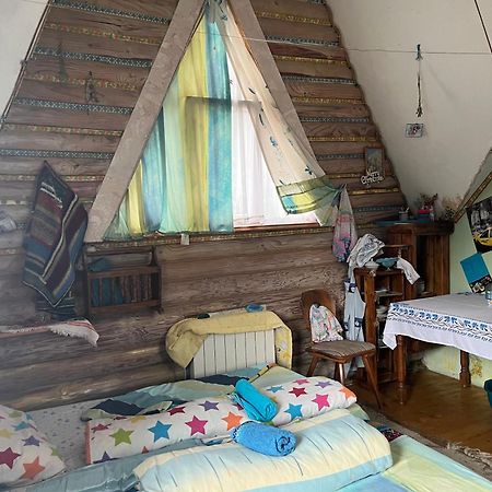Hotel Piatkovskiy Pilipets Extérieur photo