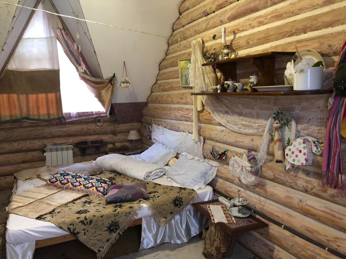 Hotel Piatkovskiy Pilipets Extérieur photo